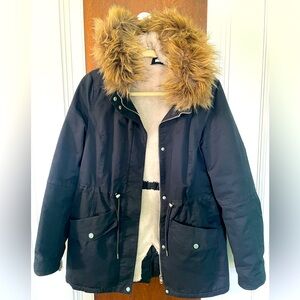 Warm parka with great details! Size 6